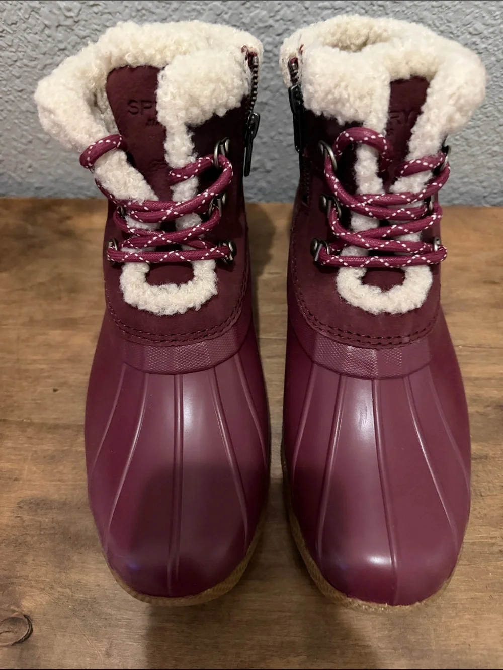 Sperry  Insulated Burgundy Winter Ankle Boots size 9.5